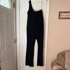 Elegant Black One-Shoulder Jumpsuit